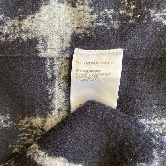 Tribal vest , size M/L, black with white/silver plaid. Very unique . - Picture 6 of 6